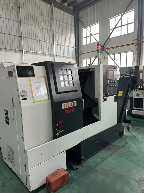 Torno CNC Fair Friend FTC-260 usado con FANUC 0i-TD