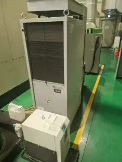 Used Makino V 99 High-Speed Machining Center photo 6