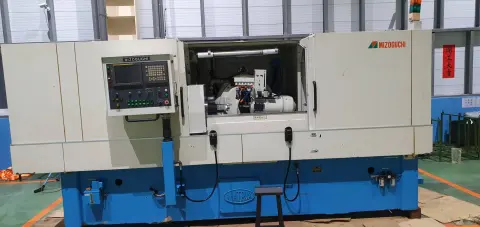 Mesin Gerinda Ulir Presisi MATRIX Bekas dengan FANUC 18i