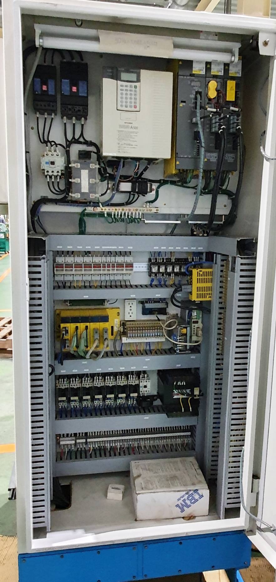 Used MATRIX Precision Thread Grinding Machine with Fanuc 18 i-M photo 3
