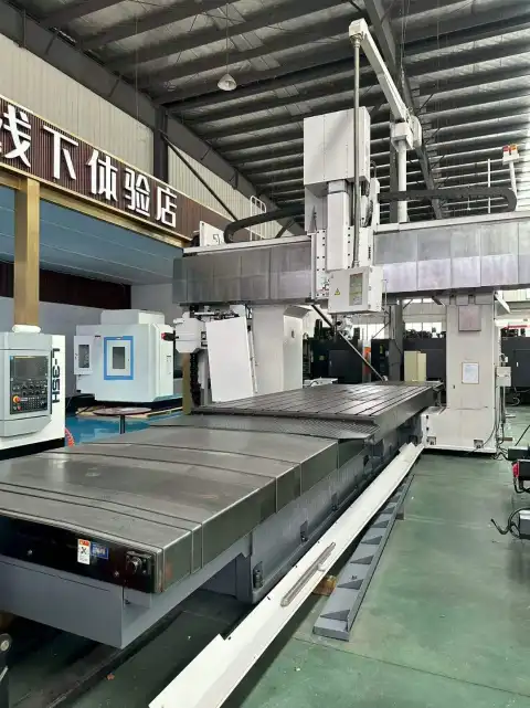 Rectificadora cilíndrica tipo recto Tsugami G 350 S usada