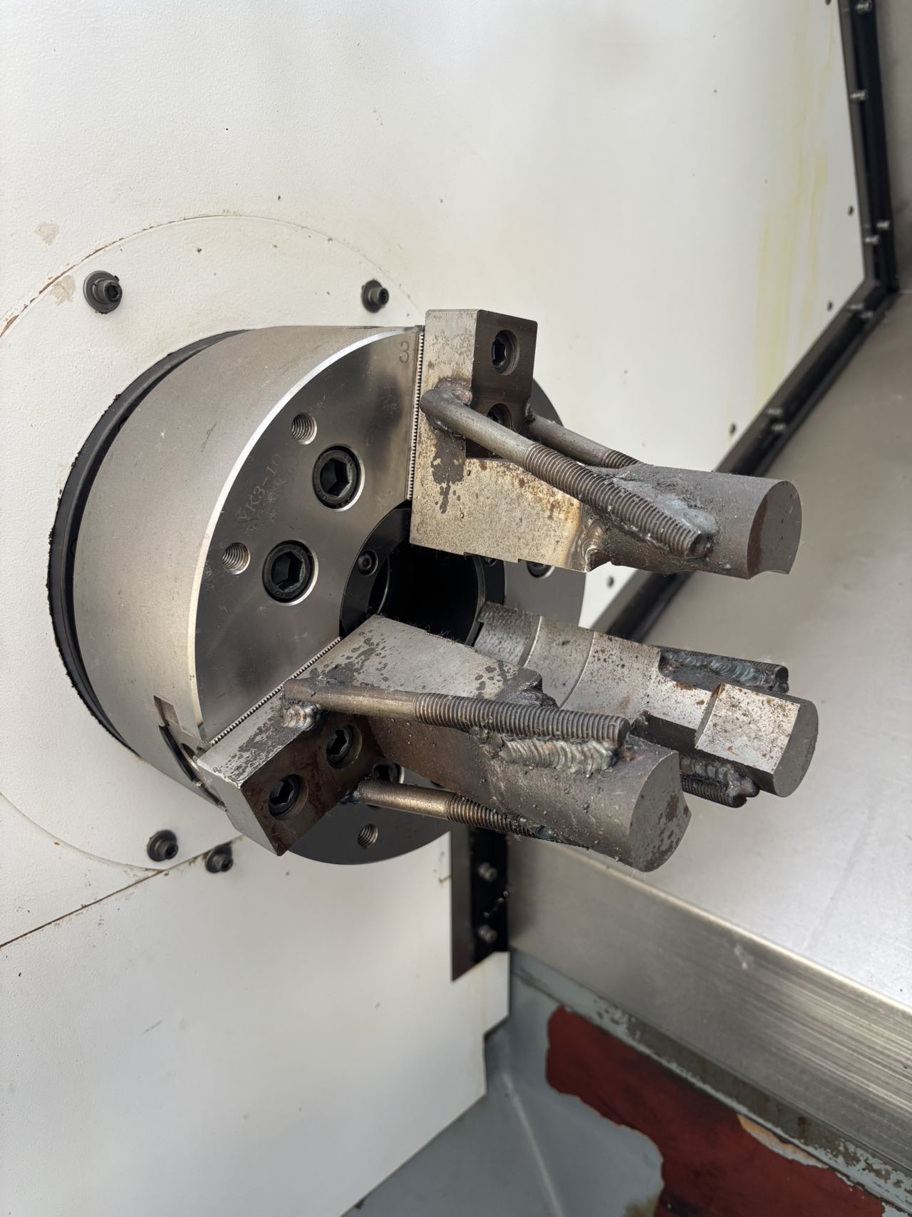 Used Zhengborui T60D-750 CNC Lathe with Mitsubishi E80 photo 3