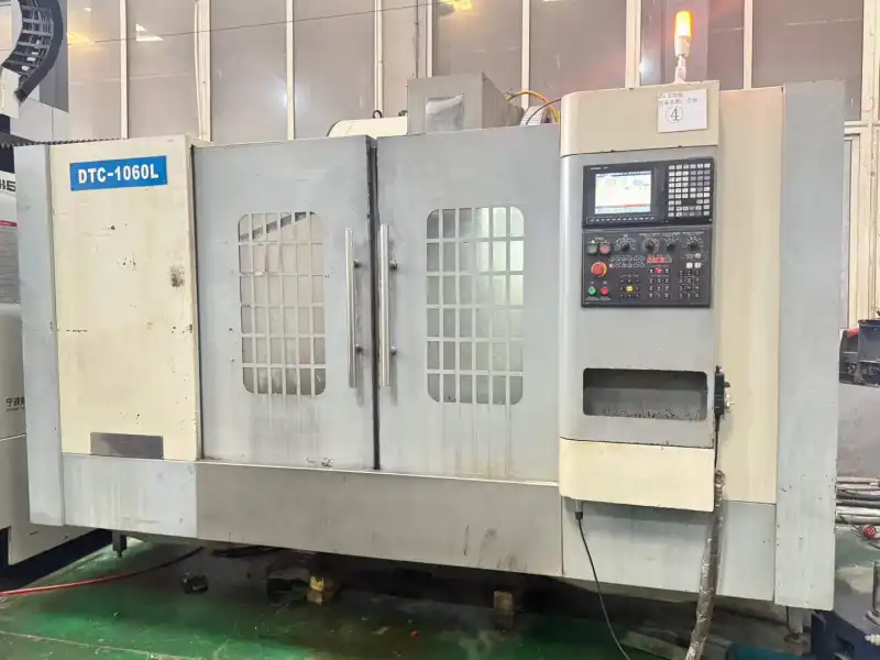 Ding Tai DTC-1060 L Vertical Machining Center with Mitsubishi M 70 Control photo 1