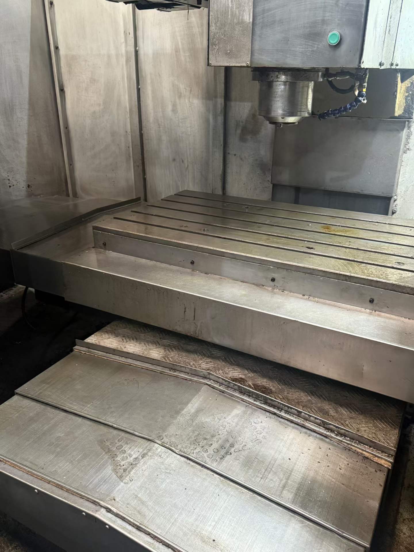 Ding Tai DTC-1060 L Vertical Machining Center with Mitsubishi M 70 Control photo 3