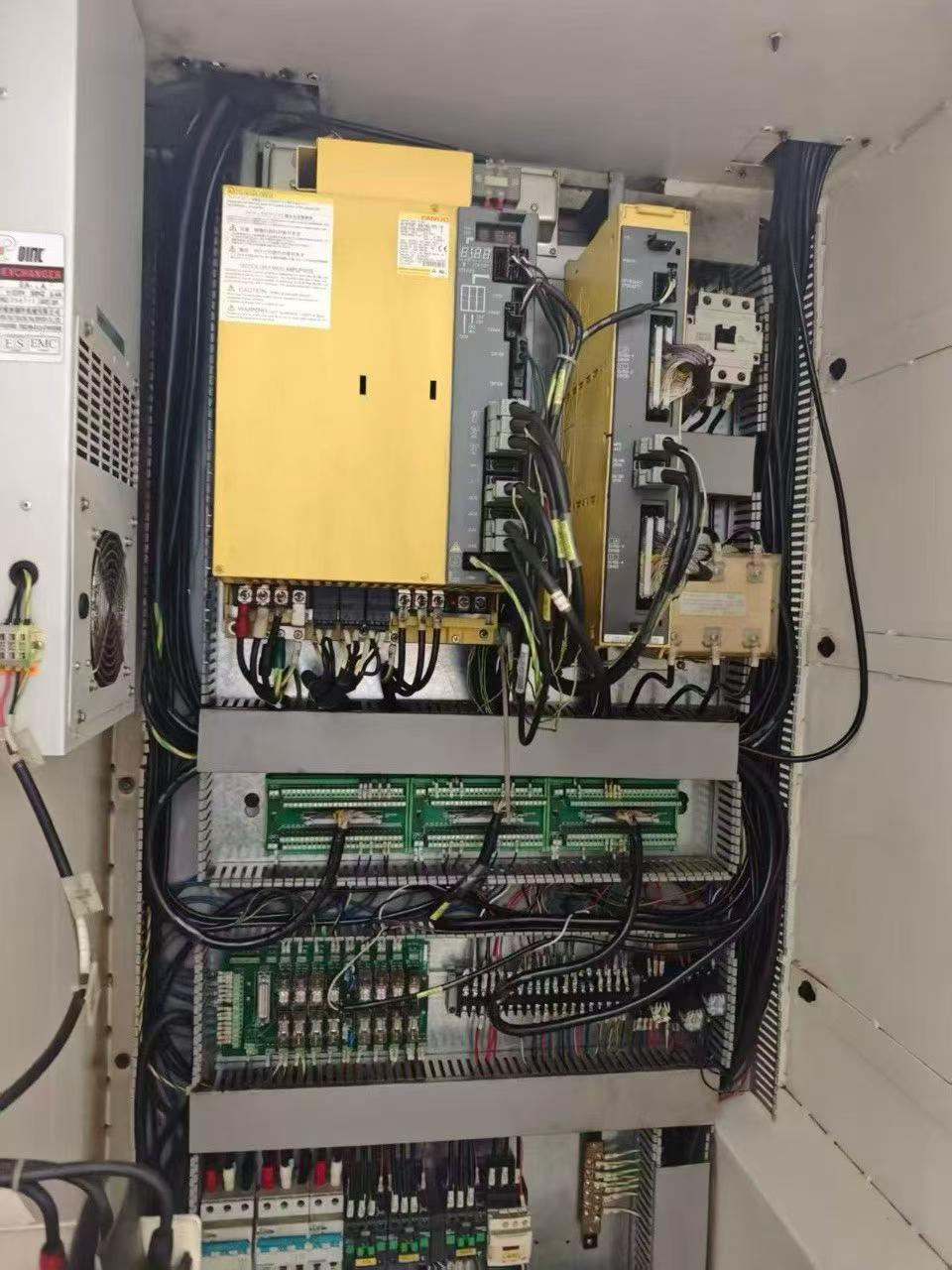 Used Donggang VMC-1370 Vertical Machining Center with FANUC MD Controller photo 8