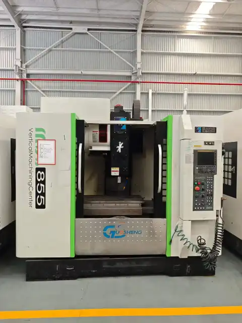 مركز تصنيع عمودي ثقيل Guosheng 855 مستعمل مع FANUC Plus