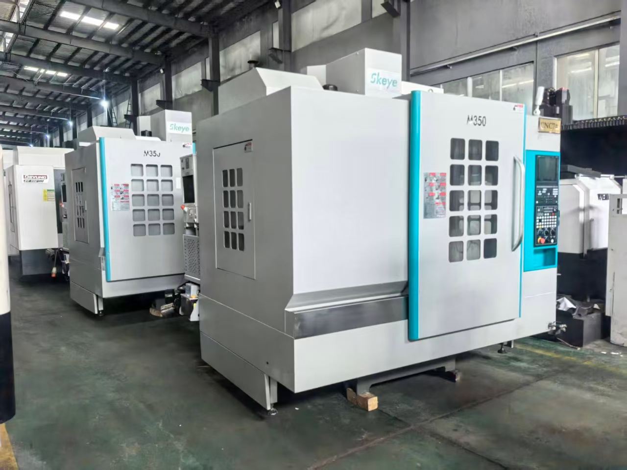 KeYe M 350 (855) Machining Center with Mitsubishi M 80 photo 1