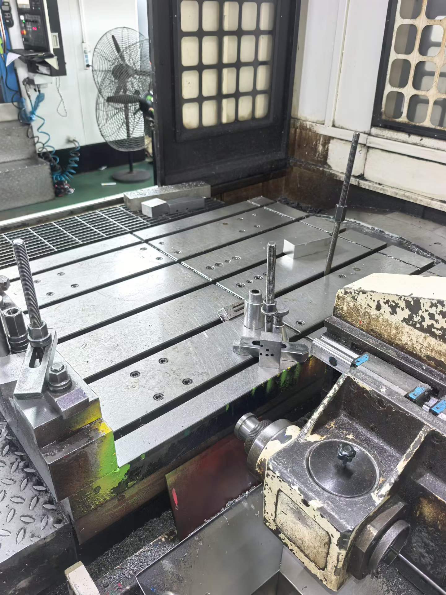 Used NICE 1300 Deep Hole Drilling Machine with SYNTEC, 2020 photo 6