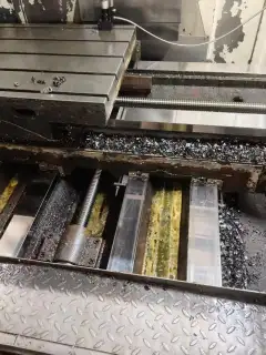 Used Sheng Hong Daye 1270 Machining Center with Mitsubishi M 70 photo 9