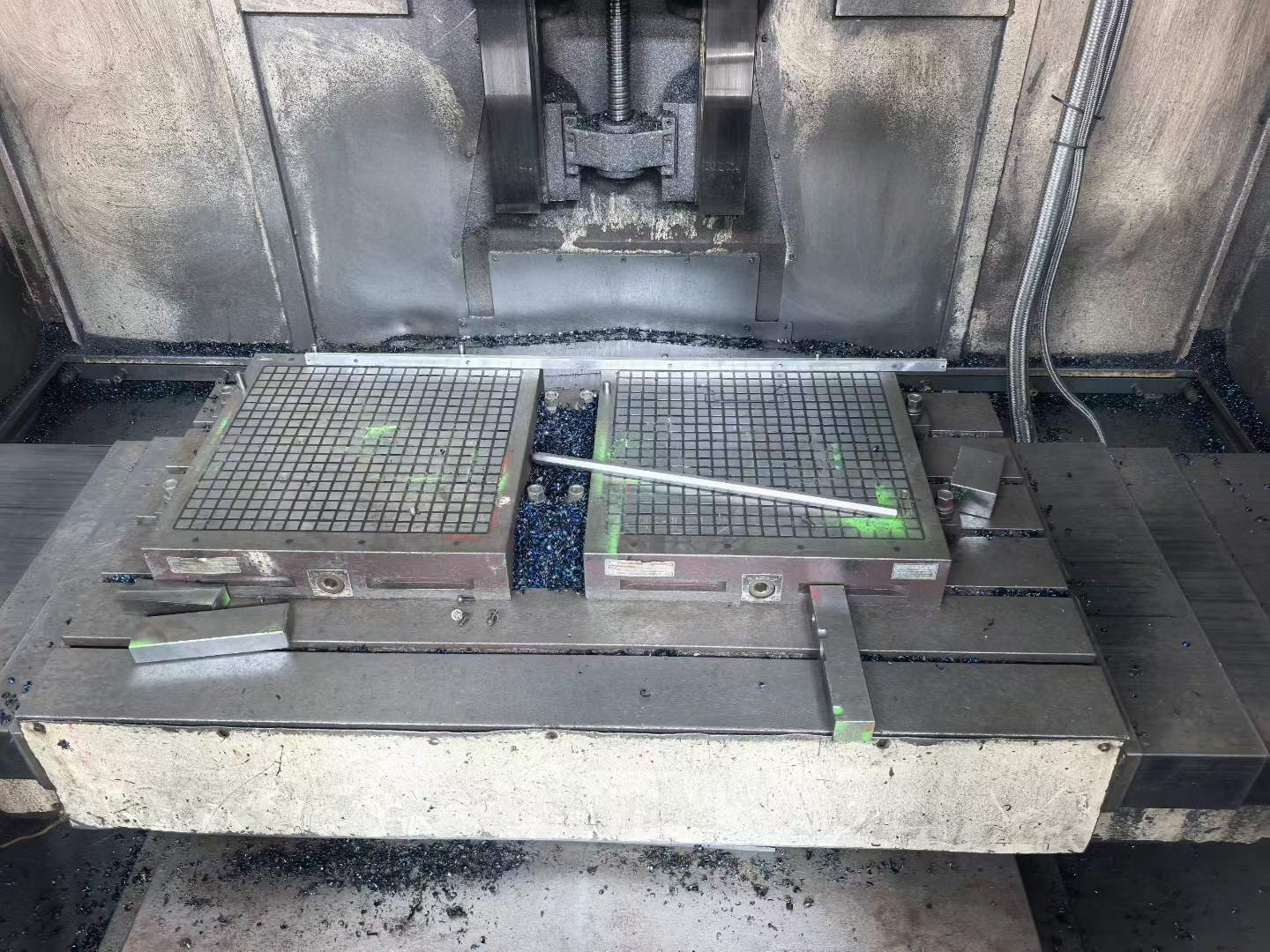 Used Sheng Hui 1375 CNC Milling Machine with Mitsubishi M 70 photo 5