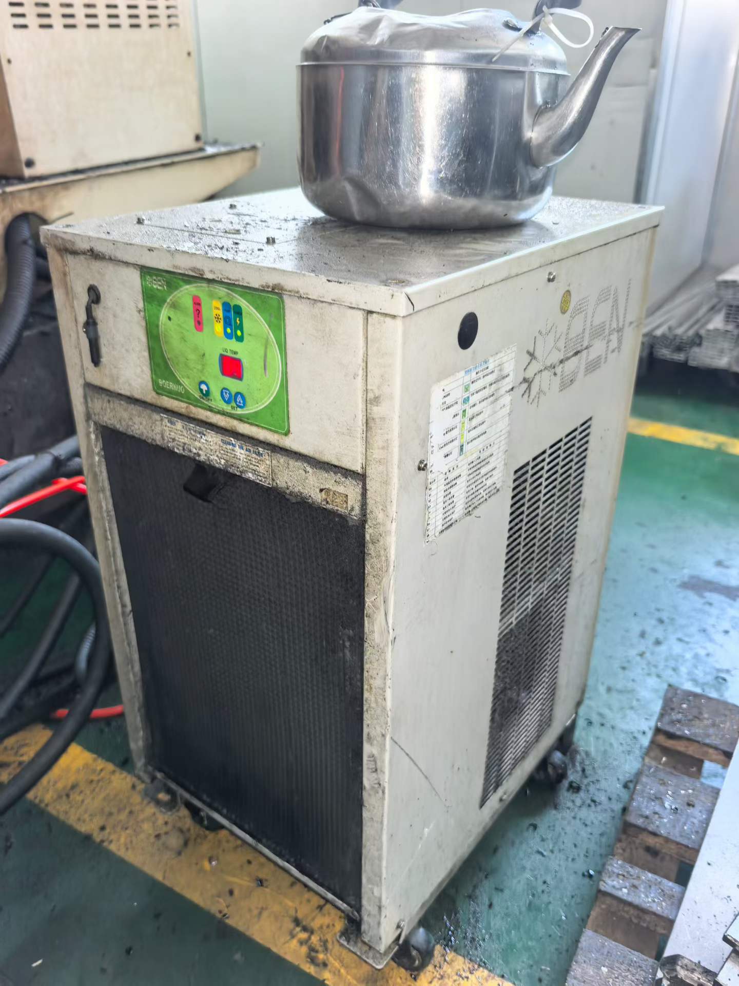 Used Sheng Hui 1375 CNC Milling Machine with Mitsubishi M 70 photo 7