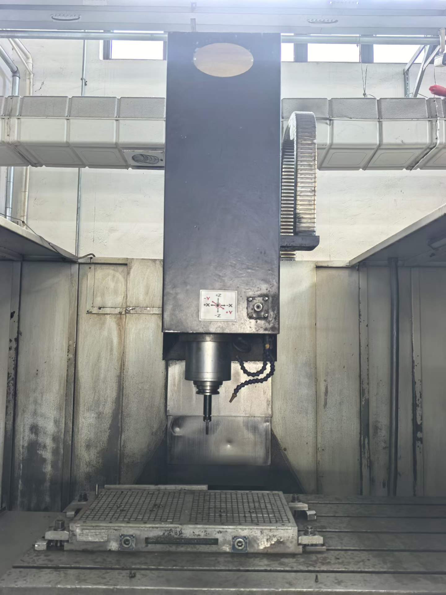 Used Shenghong Daye 1690 CNC Milling Machine with Mitsubishi M 70 photo 5