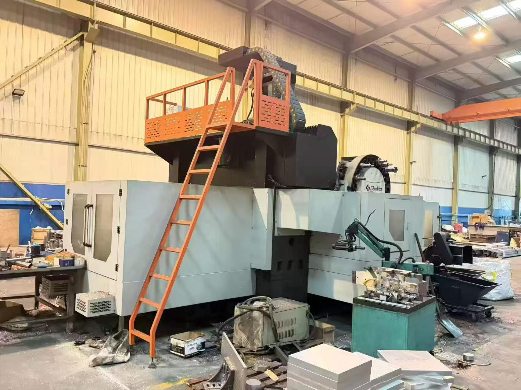 Used Dah Wei 2515 Machining Center with Mitsubishi M 80
