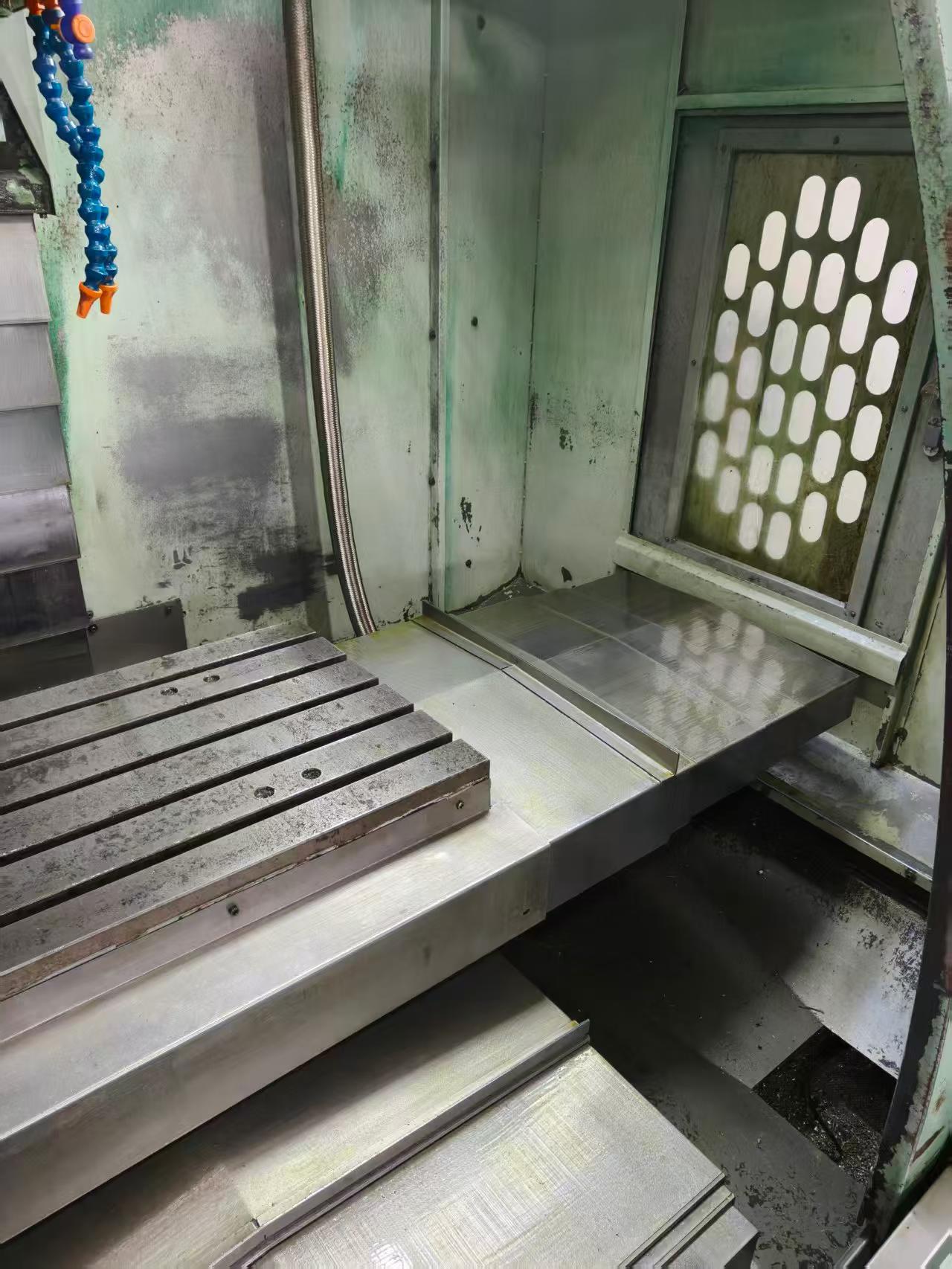 Used Baoji 850 Vertical Machining Center with Fanuc MD Control photo 4