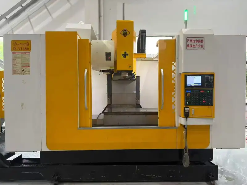 Used Daxing 1380 Vertical Machining Center with Mitsubishi M 80 photo 1