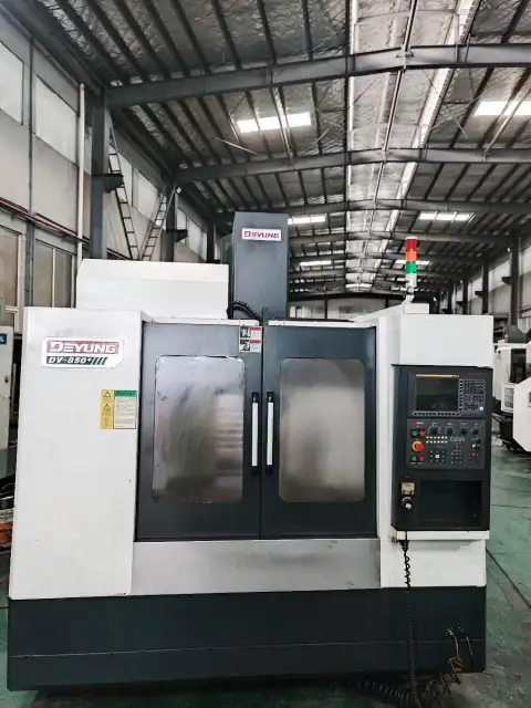 Bekas Mesin Vertical Machining Center Deyang DV-850+ Heavy Duty dengan FANUC MF Plus
