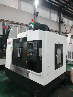 Used De Yang DV-850+ Heavy Duty Vertical Machining Center with Fanuc MF-Plus photo 3