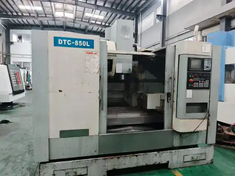 Dingtai DTC-850 Machining Center Bekas dengan Mitsubishi M70