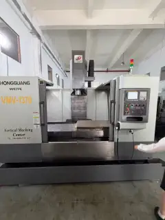 Used Hongguang Weiye 1370 CNC Milling Machine with Fanuc MF Control photo 2