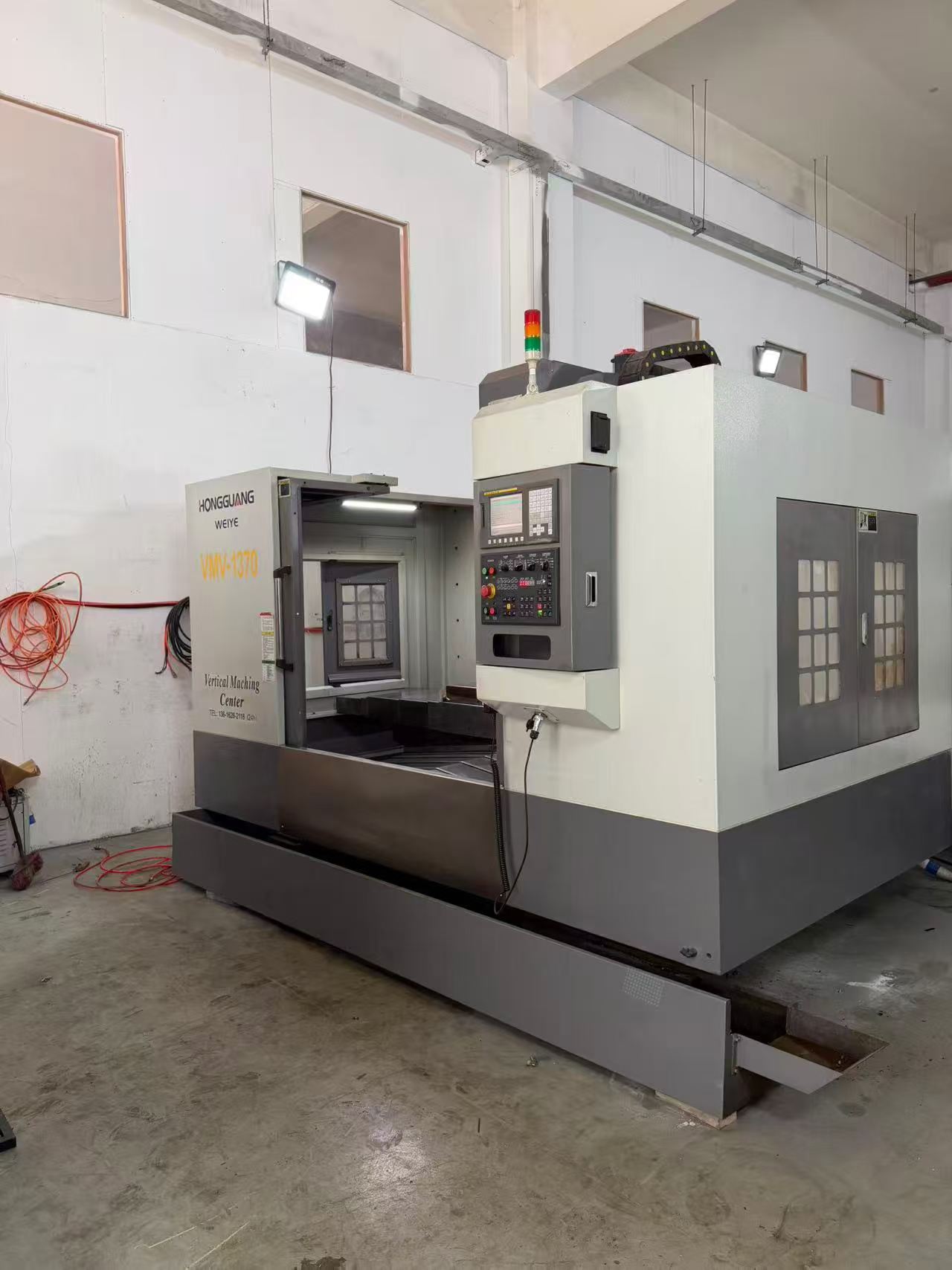 Used Hongguang Weiye 1370 CNC Milling Machine with Fanuc MF Control photo 3