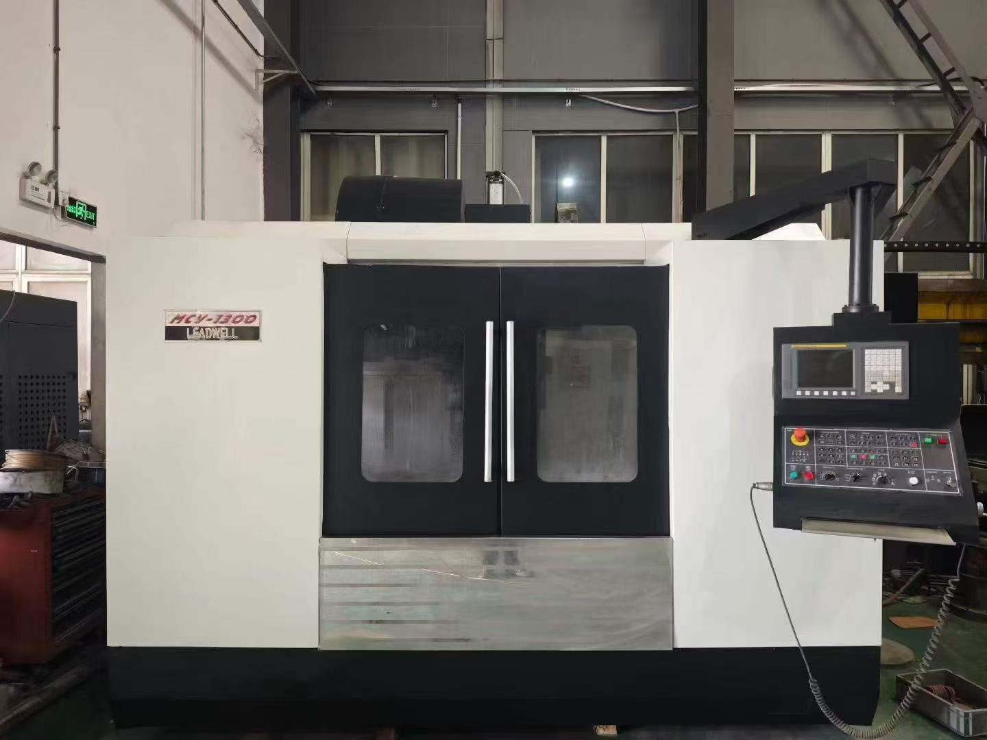 Used Leadwell MCV-1300 CNC Machining Center photo 1