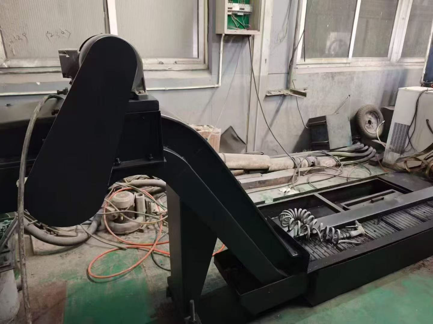 Used Leadwell MCV-1300 CNC Machining Center photo 4