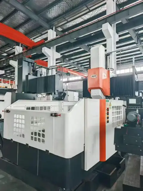 Kullanılmış Liangjiang 2512 Gantry CNC Freze Makinesi FANUC 0i-MF Plus Kontrollü