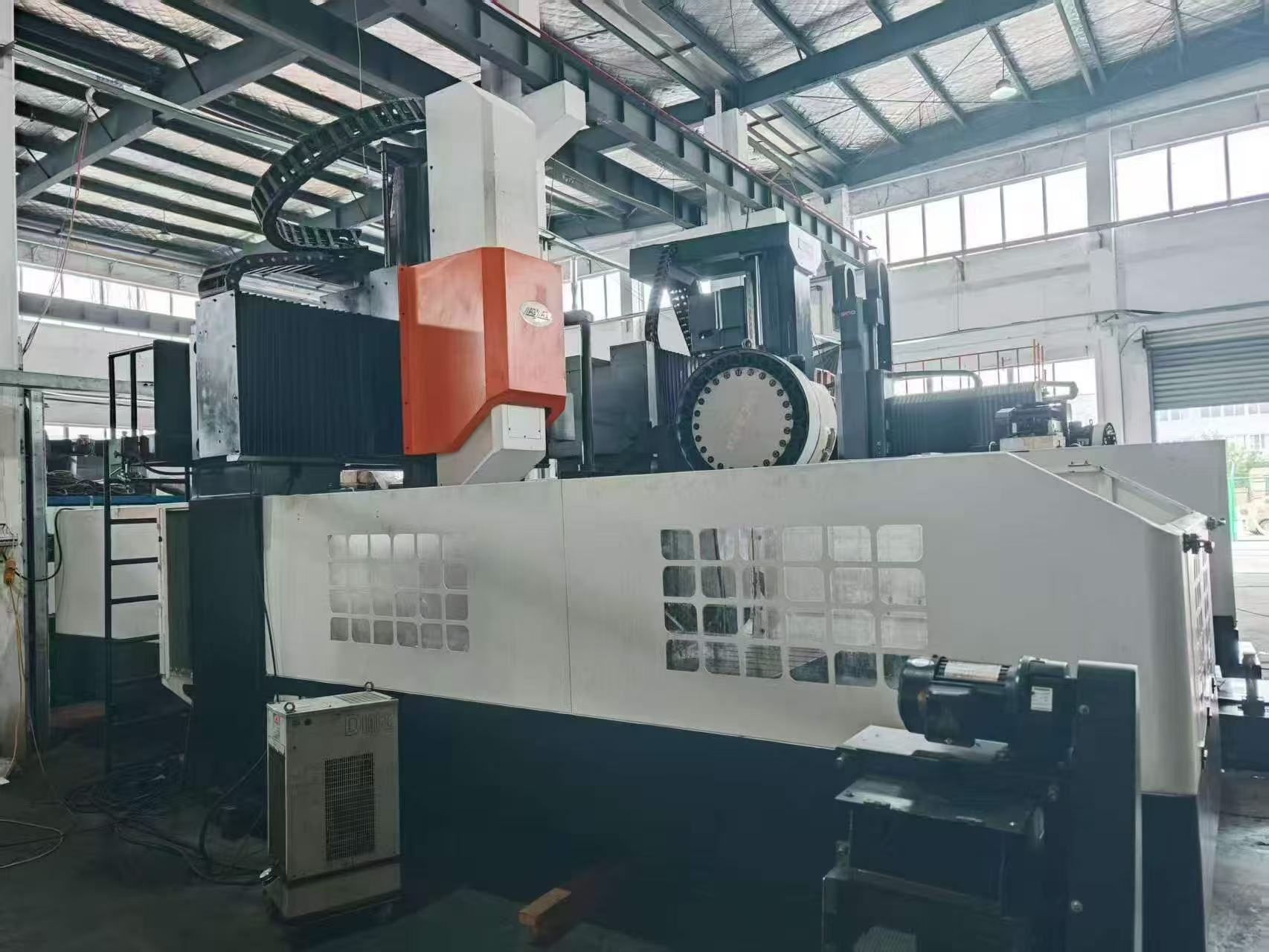Used Liangjiang 2512 Gantry CNC Milling Machine with Fanuc Oi-MF Plus photo 3