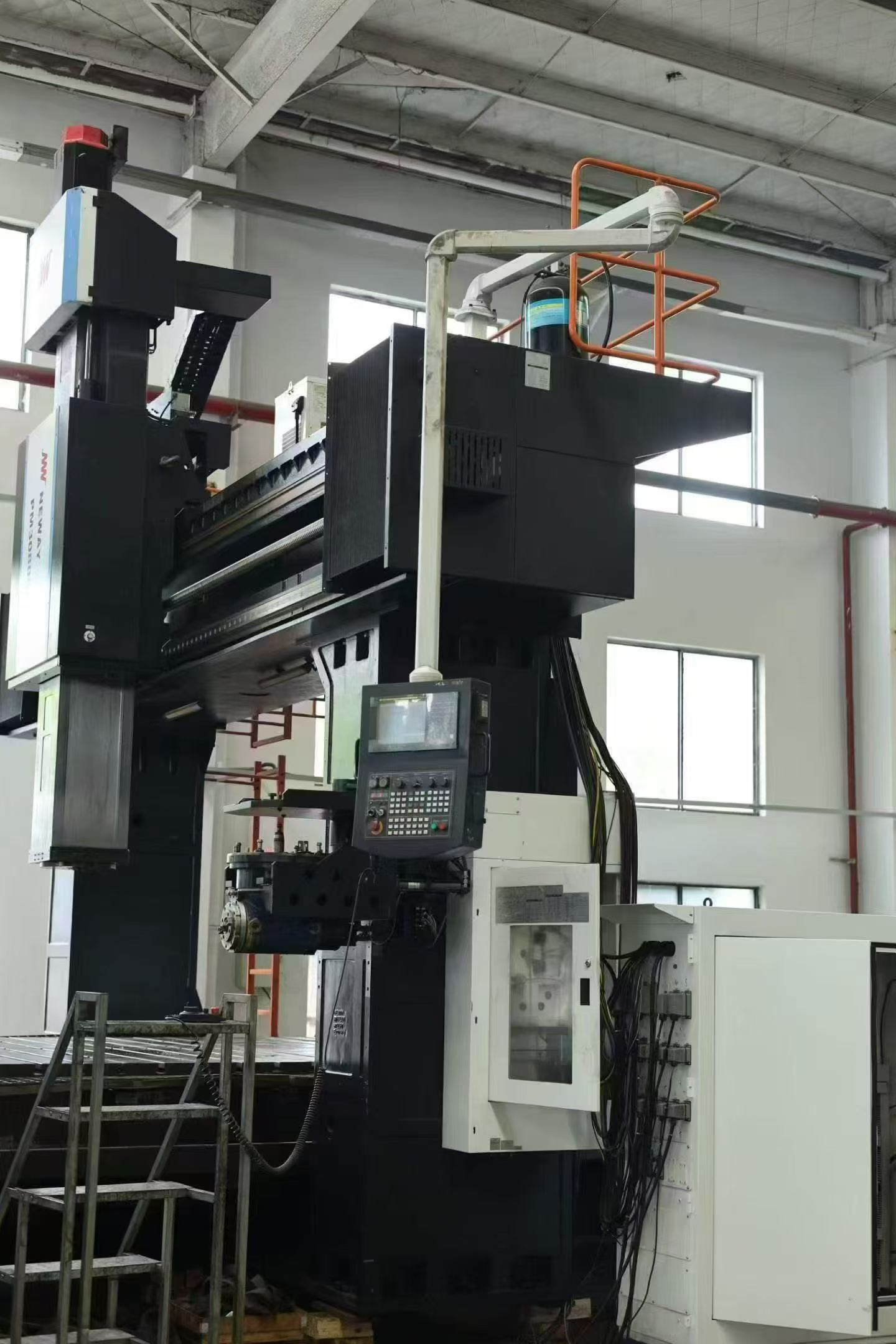 Used Neway 8042 Heavy-Duty Gantry Milling Machine with Fanuc MF Plus Control photo 3