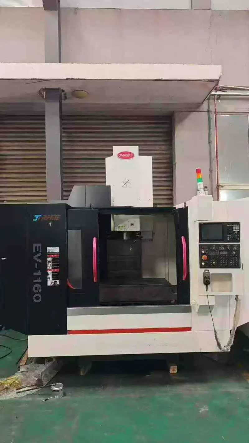 Used Qiaofeng EV-1160 Vertical Machining Center photo 1