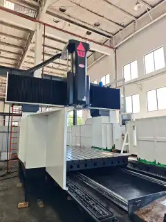 Used Qiaofeng LM-4228 CNC Gantry Milling Machine with Fanuc MF-Plus Control photo 2