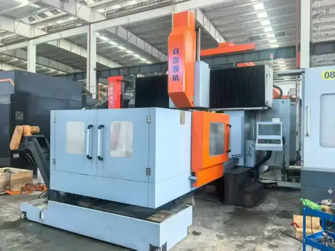Pusat Pemesinan Vertikal Rifai 2016 Bekas dengan FANUC MF
