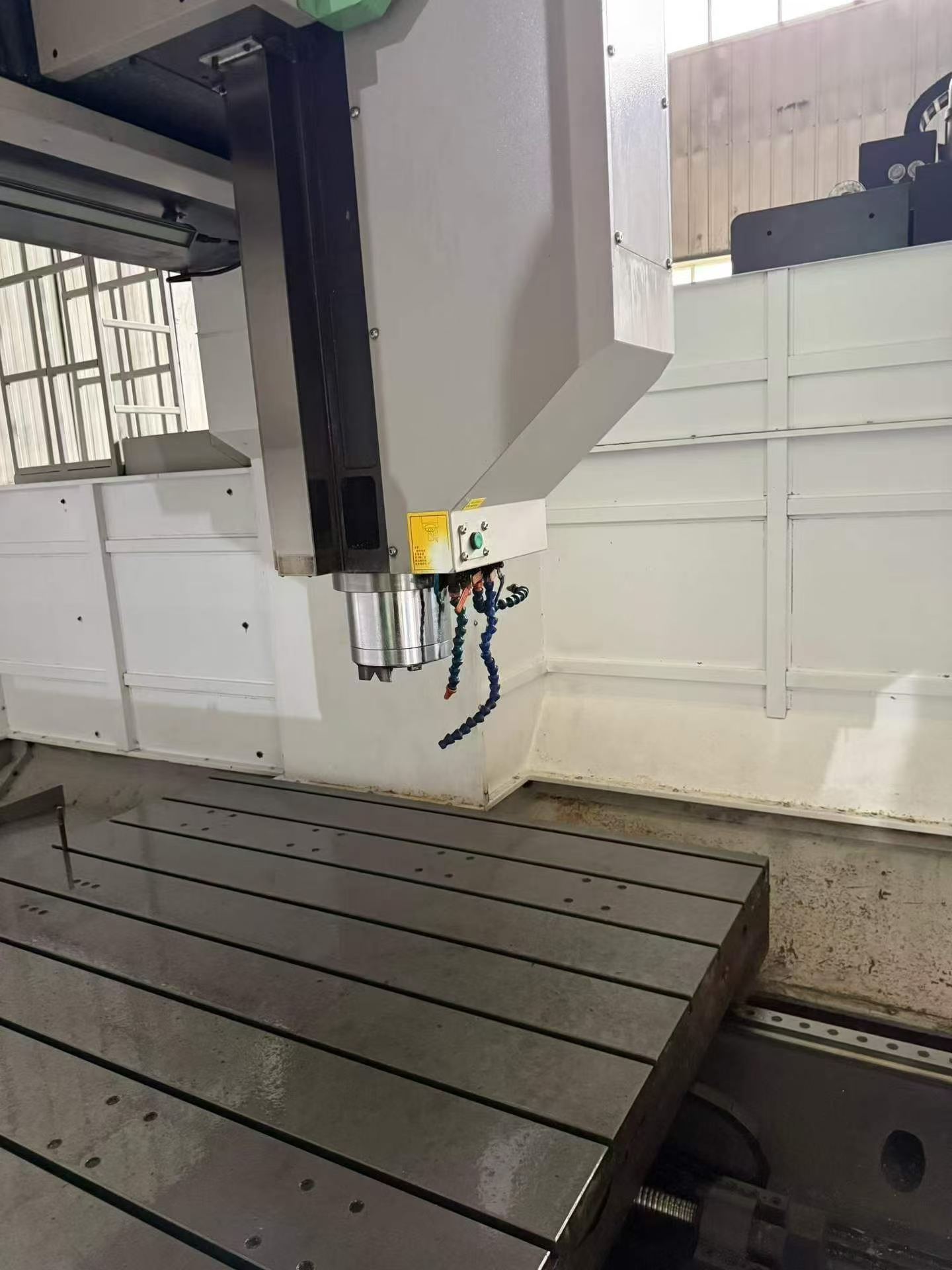 Used Suzhou Mingtie 2018 Gantry Machining Center with Fanuc Control photo 2
