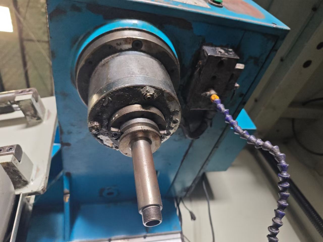 Used TEMA KV 850 Machining Center with Mitsubishi photo 4