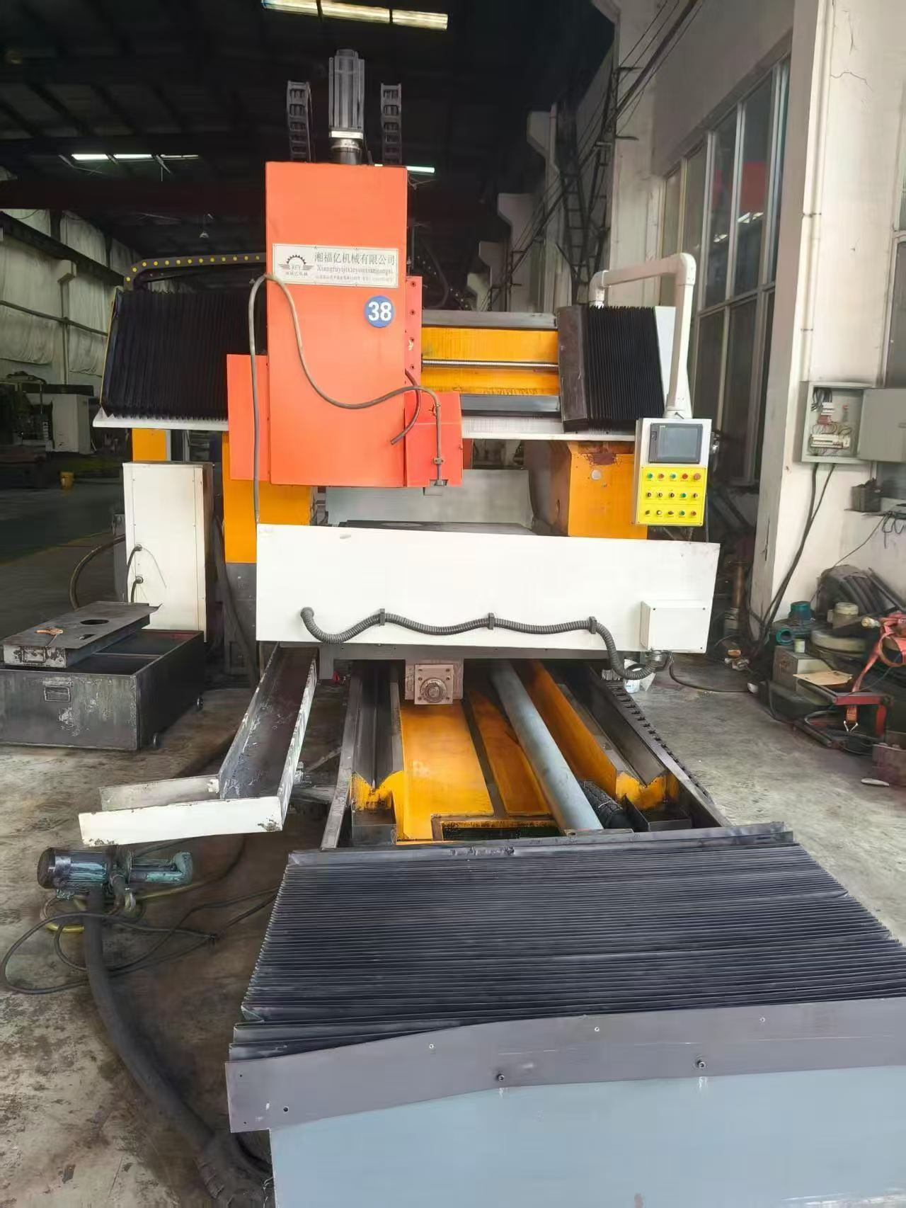 Used Xiangfuyi 2516 CNC Gantry Grinder with Magnetic Chuck
