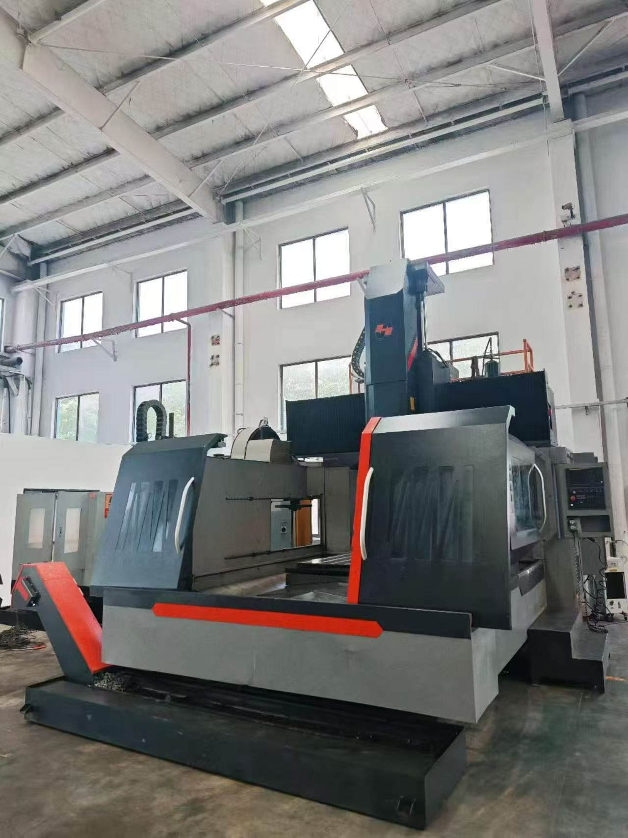 Used Yao Gong YG-2518 CNC Gantry Machining Center with Fanuc photo 2