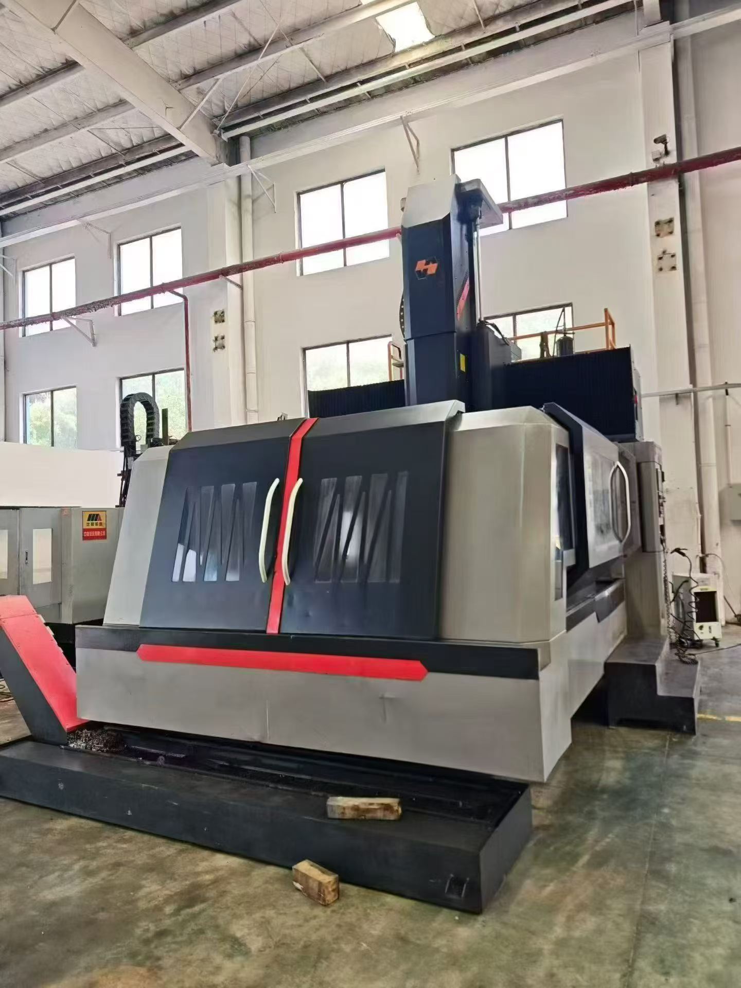 Used Yao Gong YG-2518 Gantry Machining Center with Fanuc MF-Plus, 2023 photo 3