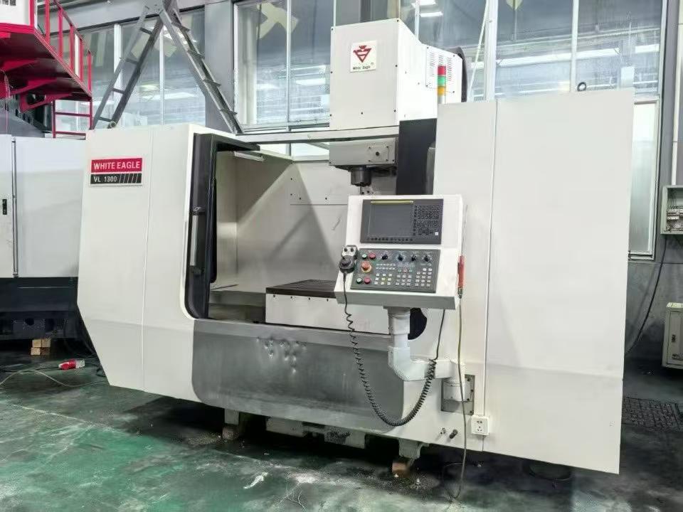 Taiwan Baiying 1370 CNC Milling Machine
