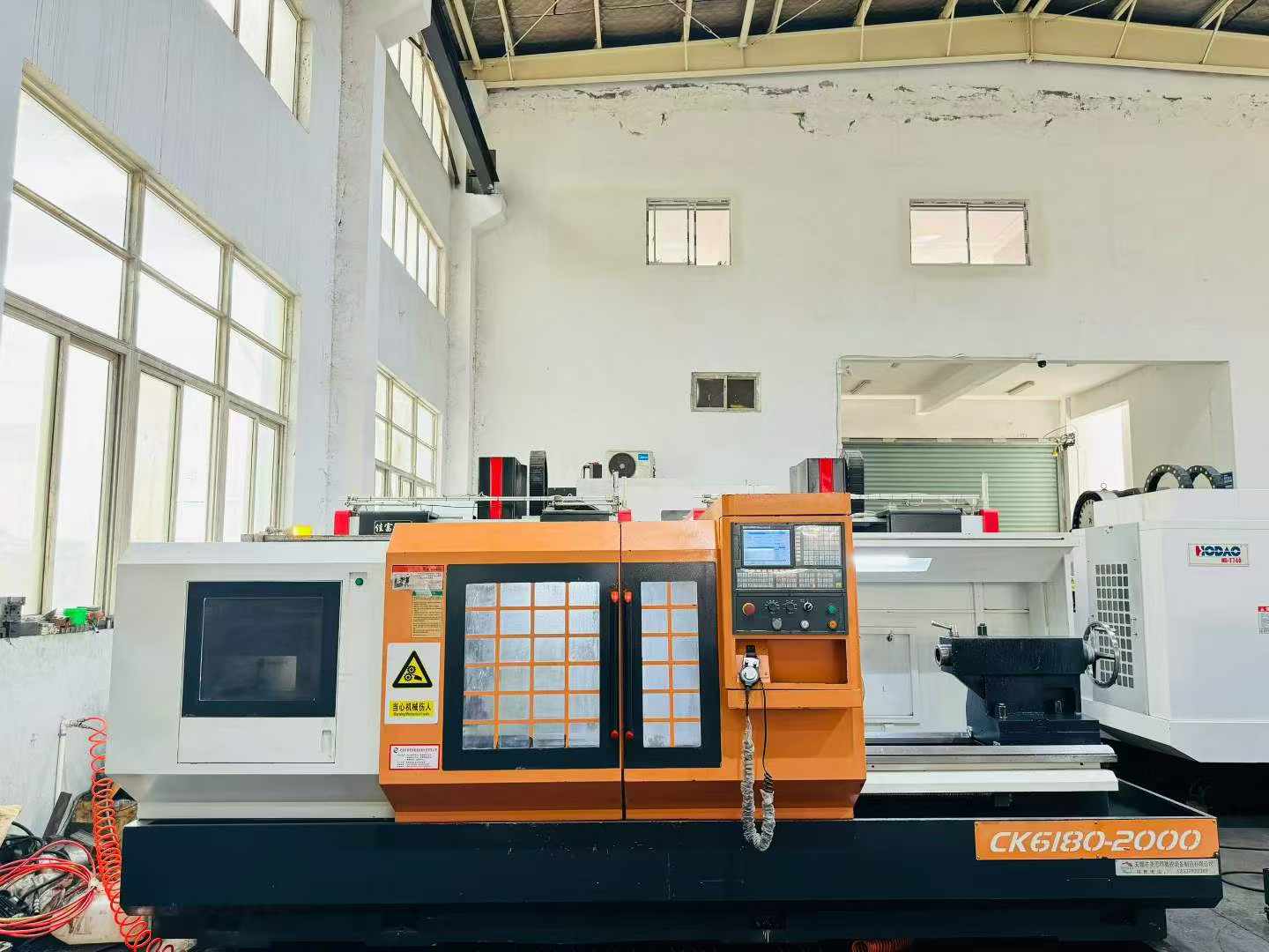 Used Heavy Duty CNC Lathe Meiside 6180/2000 photo 1