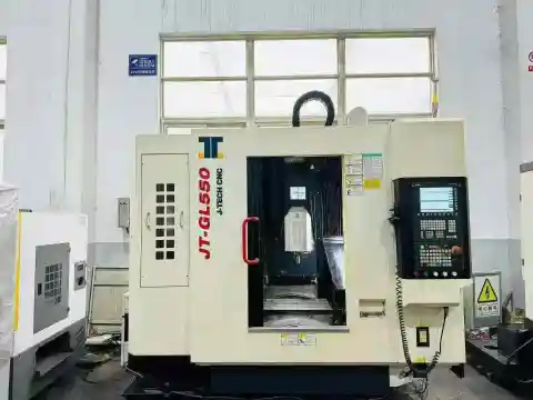 Pusat Permesinan Kecepatan Tinggi Jiatai JT-GL 550 Bekas dengan Siemens 828D