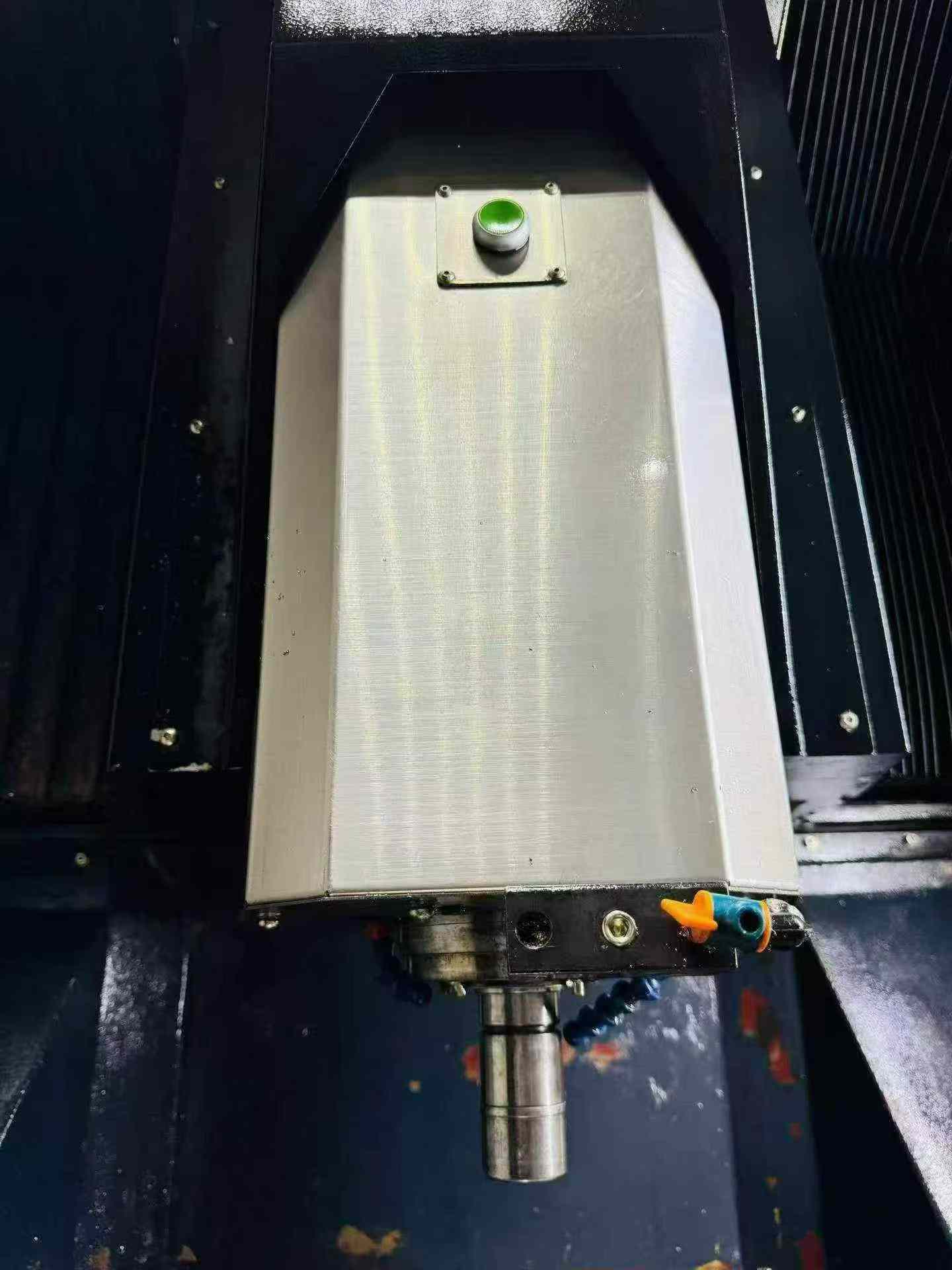 Used Jiatai JT-GL 550 High-Speed Machining Center with Siemens 828 D photo 3