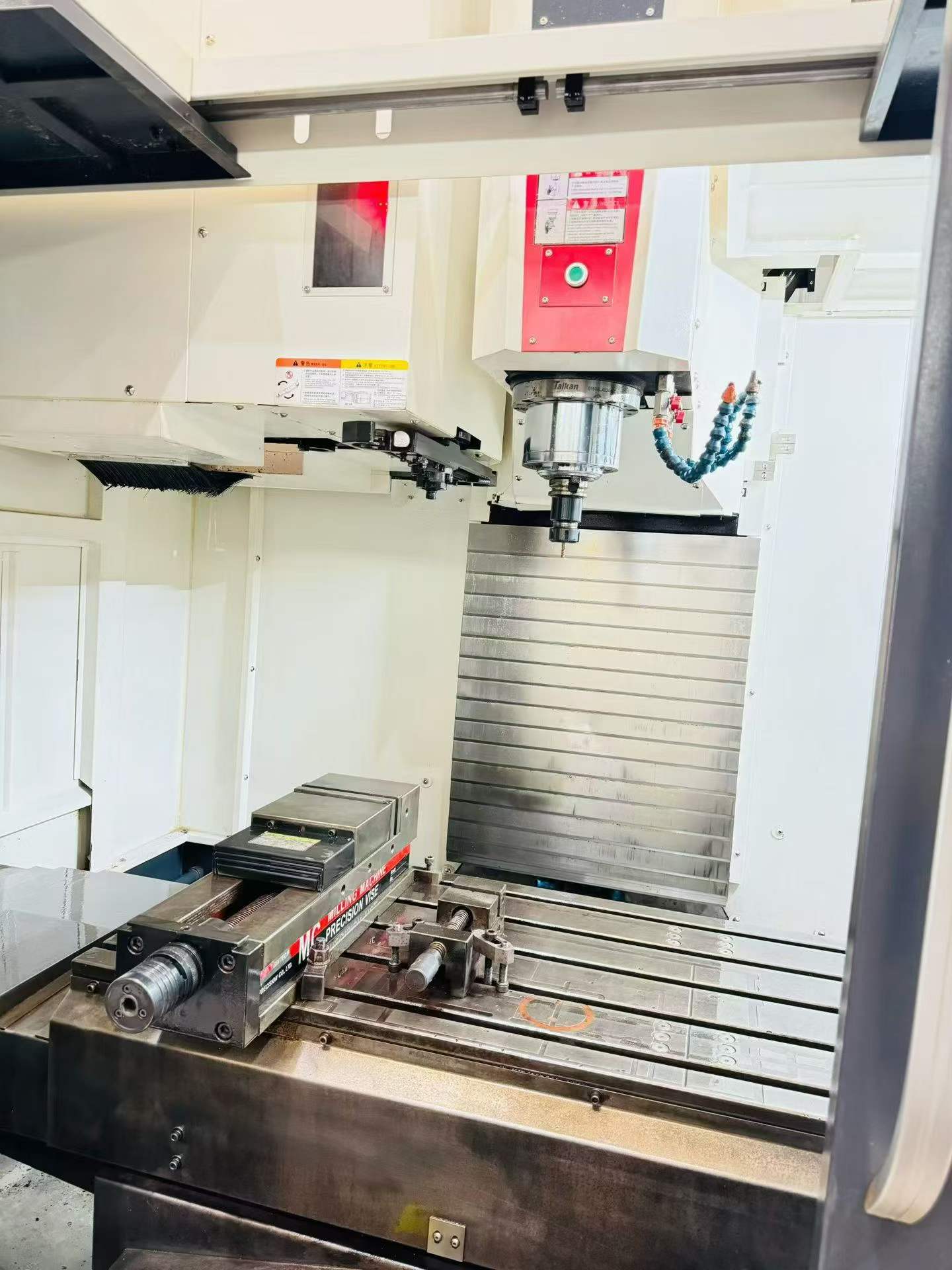 Used Taikan 856 S Machining Center with Fanuc MFplus photo 3