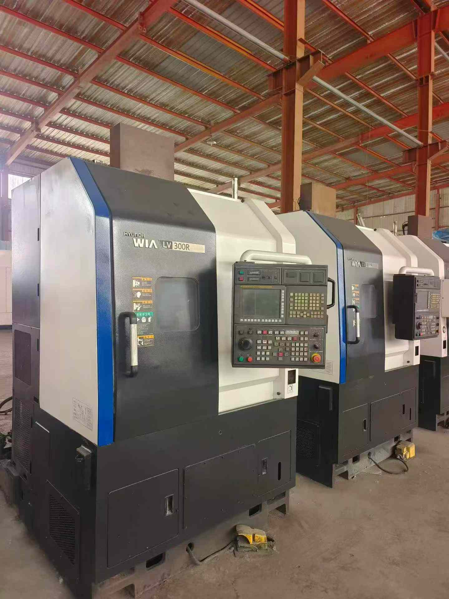 20 Units Hyundai WIA LV 300 CNC Vertical Lathe with Fanuc 32 i photo 2