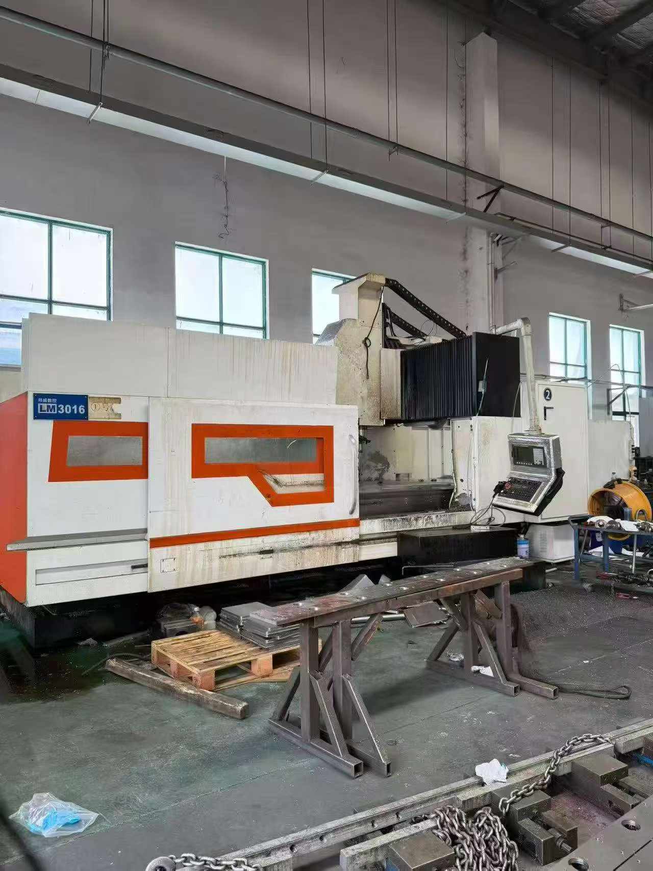 Bangwei 3016 Gantry Machining Center with BT50 Spindle and Tool Magazine photo 3