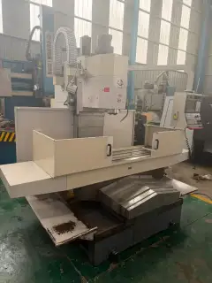Bei Yi 715 CNC Milling Machine, Fanuc Control, BT50 Spindle, Gear Head photo 2