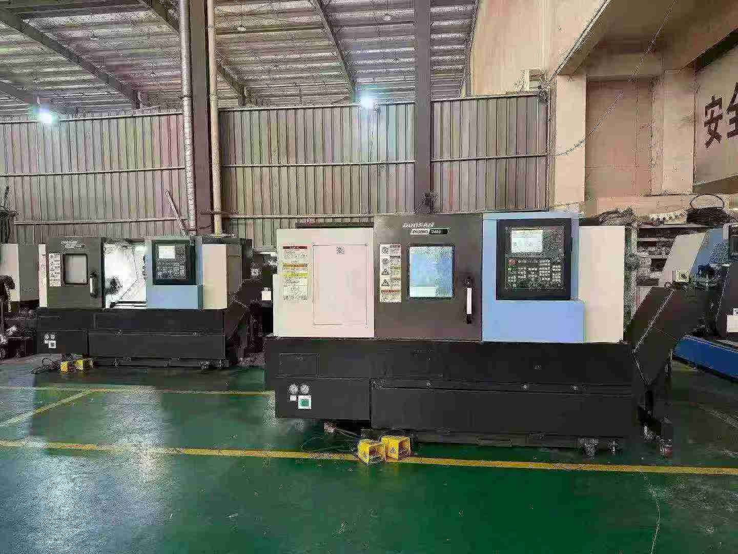 Doosan PUMA 2450 CNC Lathe with Fanuc 0i-TF Plus photo 1