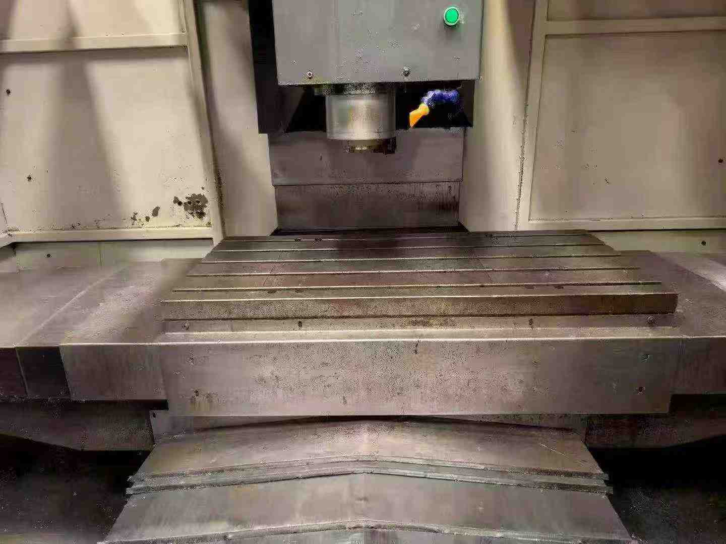 Neway 1103 S Machining Center photo 3