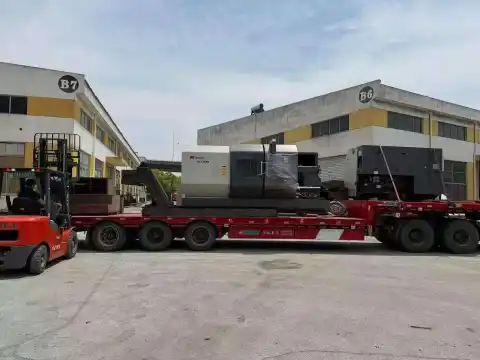 Torno CNC Neway 61125/1.5 m con Control FANUC