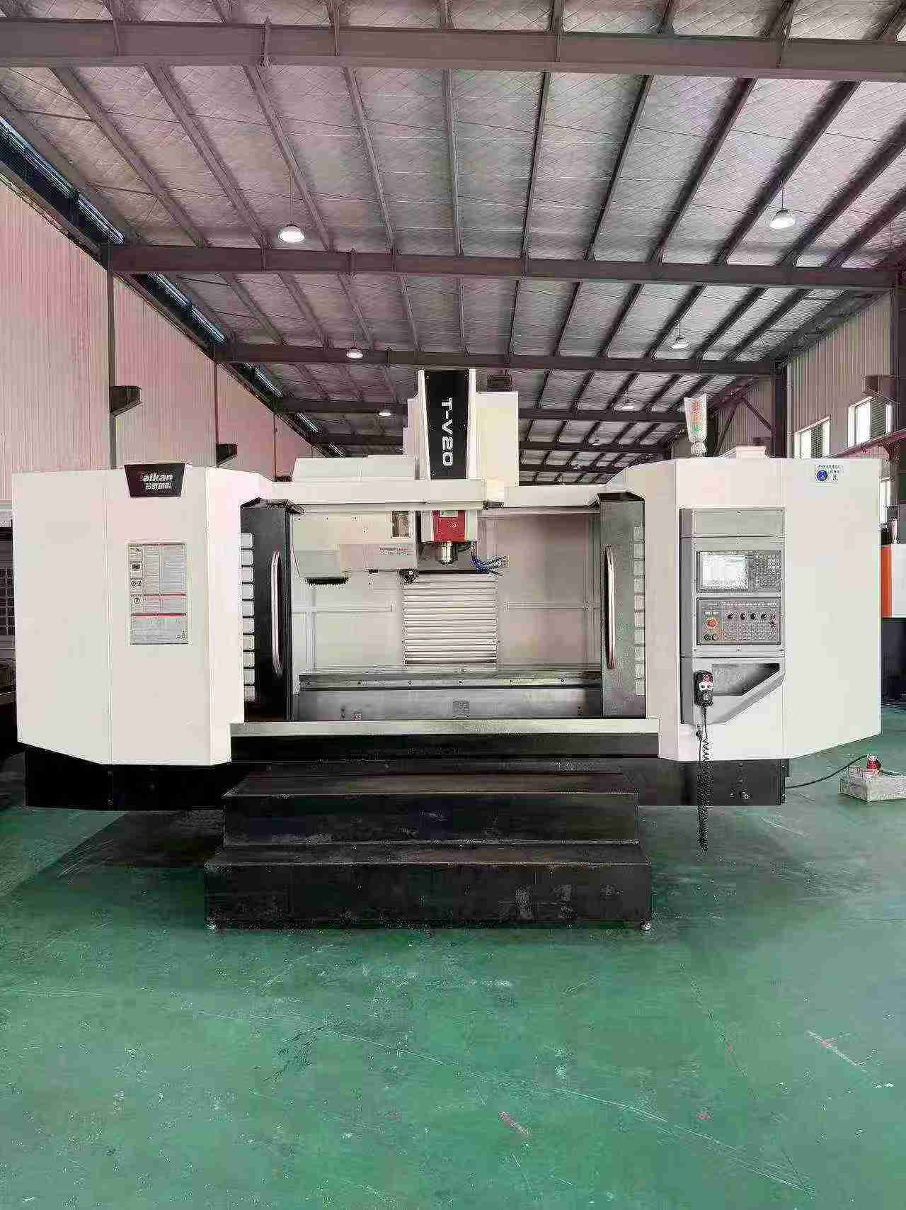 台群精机 T-V 20 Vertical Machining Center 6 Units photo 2