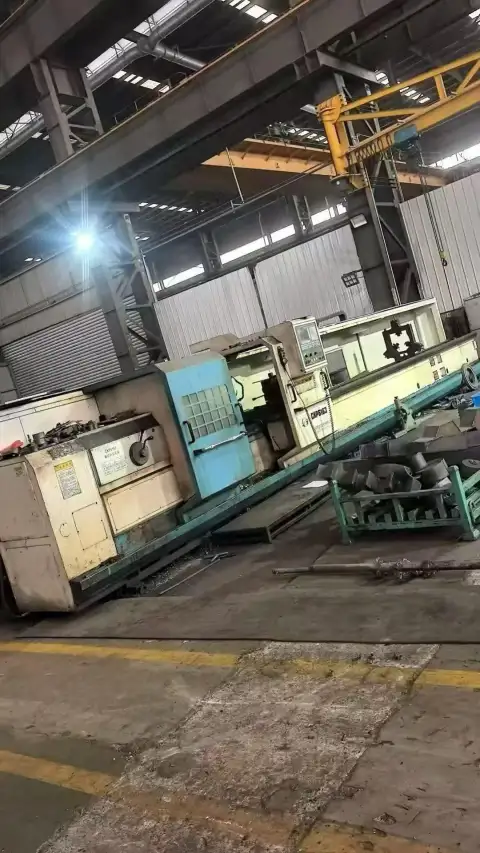 เครื่องกลึง CNC Anyang 6163 x 8000 มือสอง